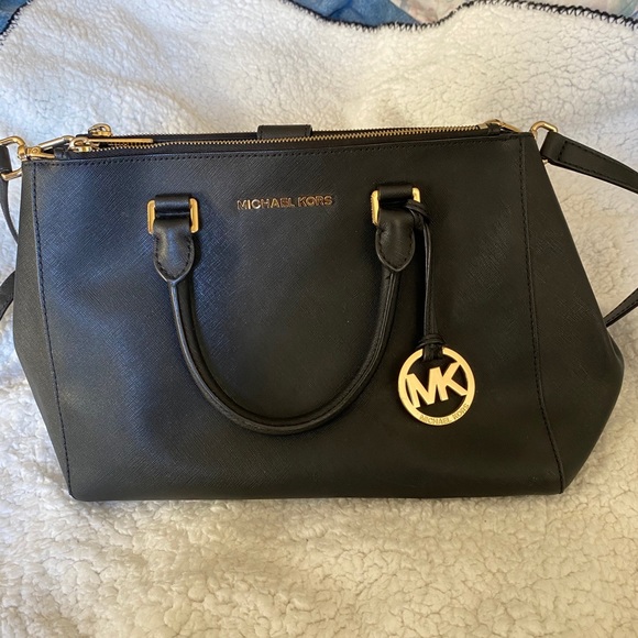 Black Michael Kors Bag with detachable straps - Picture 8 of 10